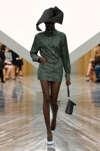 Look 2